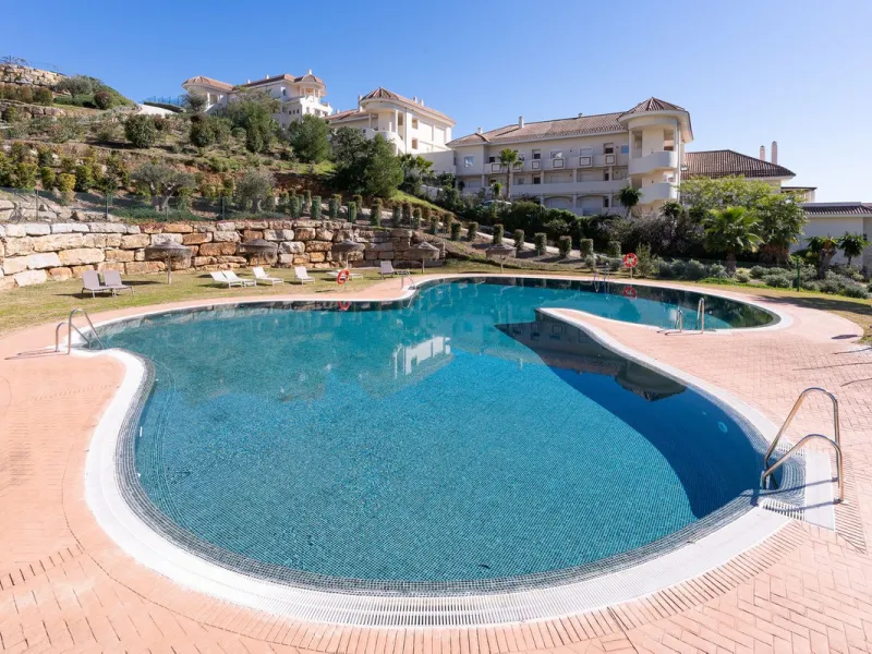 Apartment - Ground Floor Apartment в продаже в Marbella, Málaga. В доме 2 спален и 2 ванных комнат. Площадь дома 100 м²