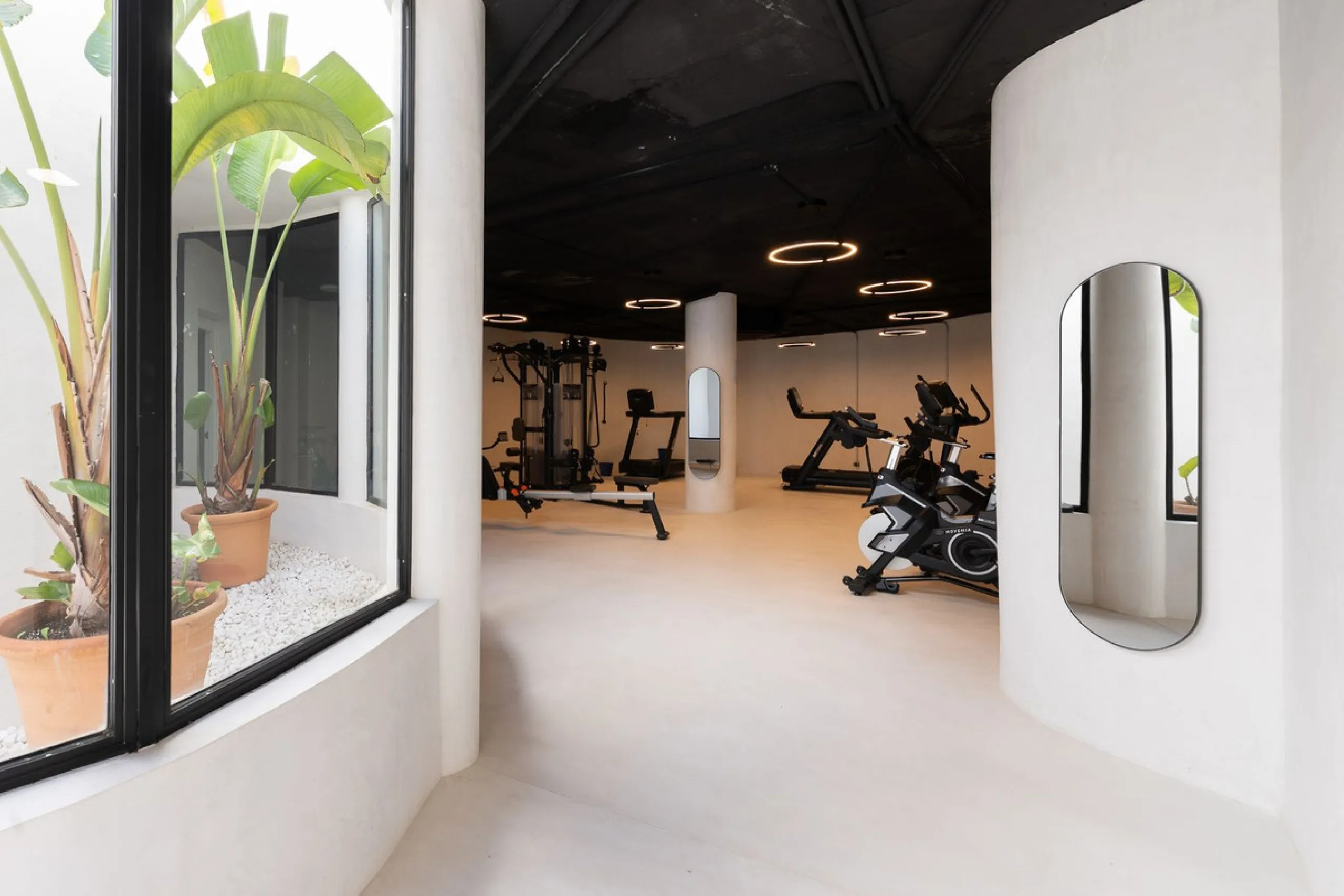 Apartment - Ground Floor Apartment в продаже в Marbella, Málaga. В доме 2 спален и 2 ванных комнат. Площадь дома 100 м²