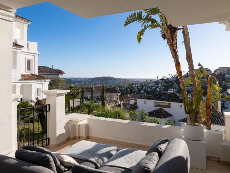 Apartment - Ground Floor Apartment в продаже в Marbella, Málaga. В доме 2 спален и 2 ванных комнат. Площадь дома 100 м²