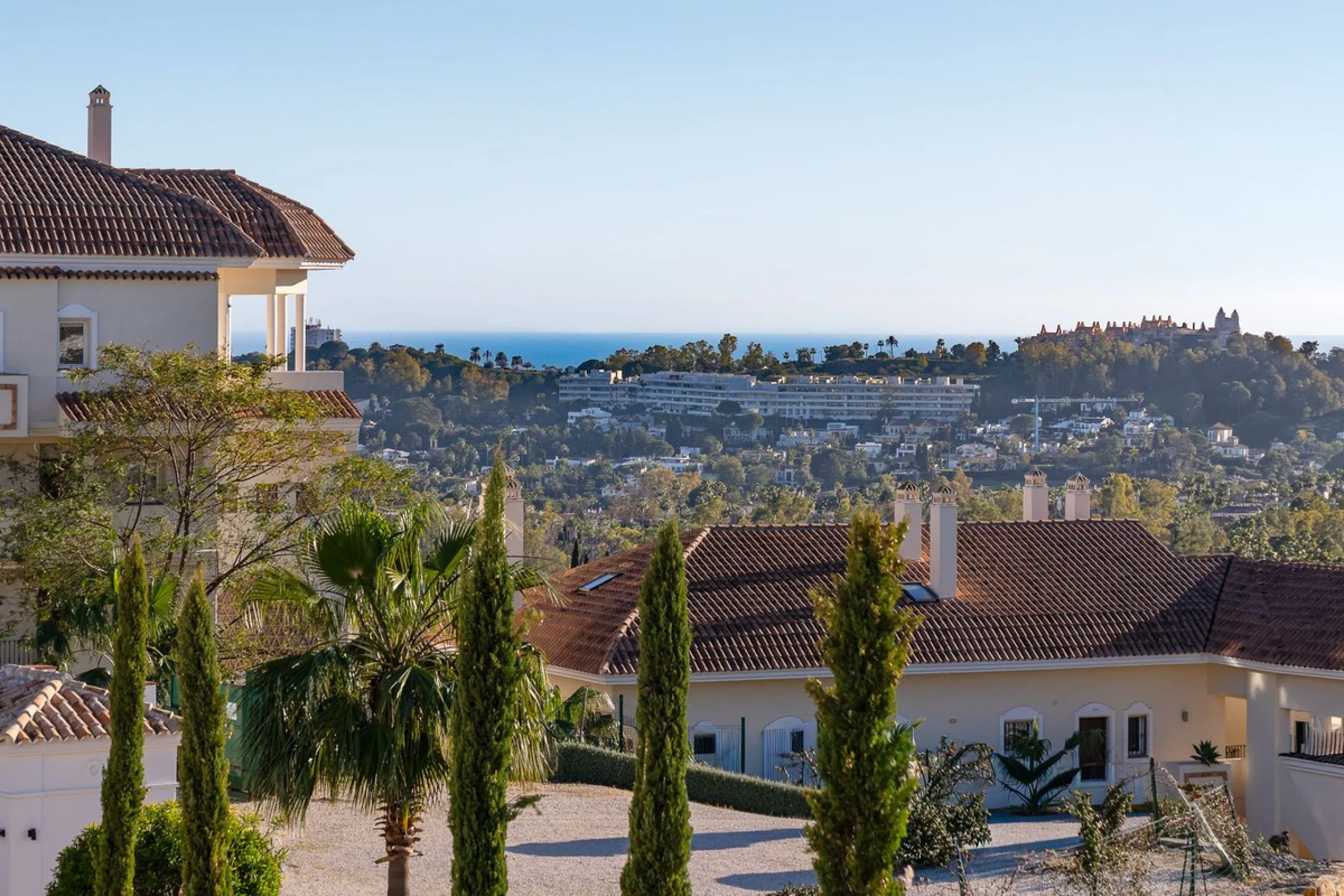 Apartment - Ground Floor Apartment в продаже в Marbella, Málaga. В доме 2 спален и 2 ванных комнат. Площадь дома 100 м²