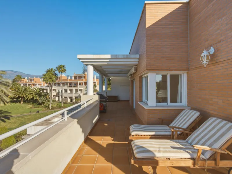 Spacious penthouse in Dunas Green, corner unit.