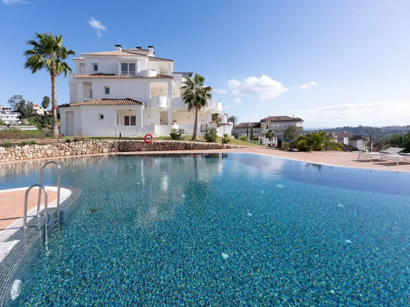 Apartment - Ground Floor Apartment в продаже в Marbella, Málaga. В доме 2 спален и 2 ванных комнат. Площадь дома 100 м²