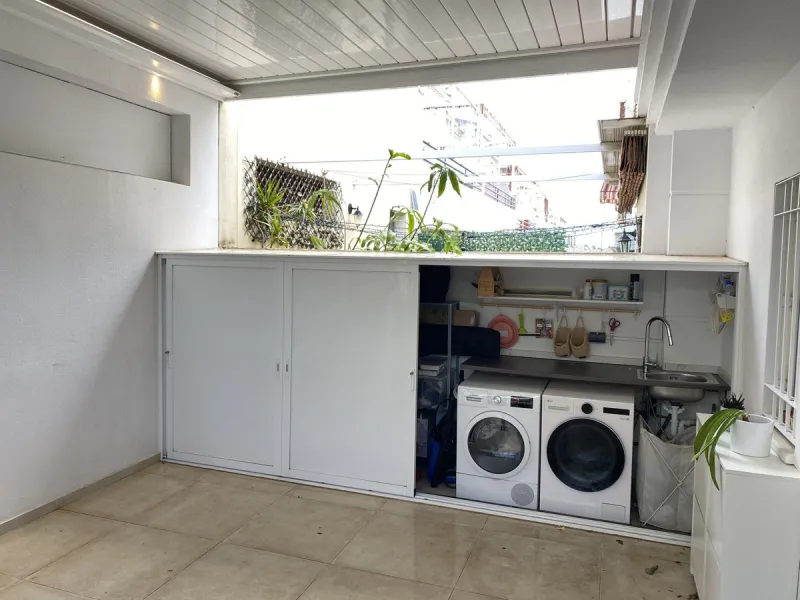 House - Townhouse в продаже в Benalmadena, Málaga. В доме 4 спален и 3 ванных комнат. Площадь дома 187 м². Площадь участка 75 м²