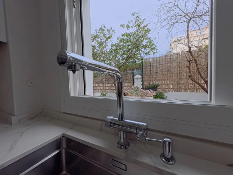 House - Townhouse в продаже в Benalmadena, Málaga. В доме 4 спален и 3 ванных комнат. Площадь дома 187 м². Площадь участка 75 м²