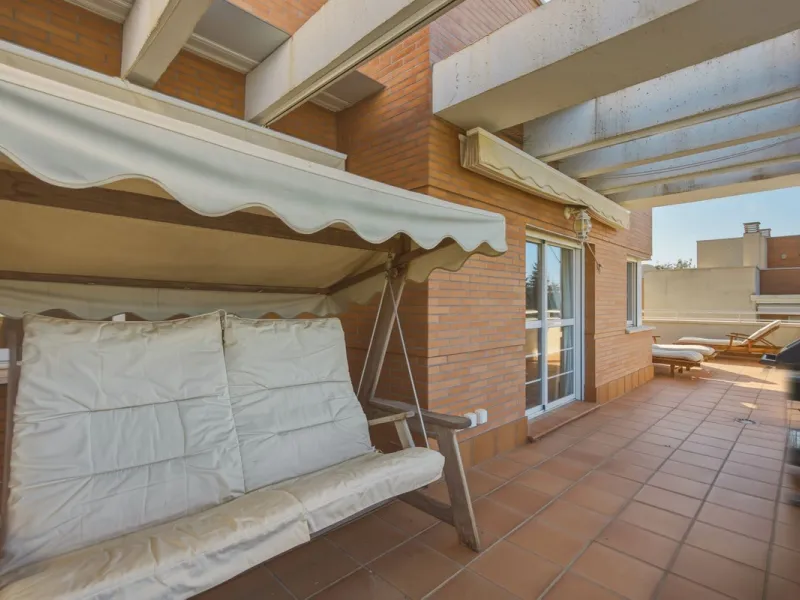 Spacious penthouse in Dunas Green, corner unit.
