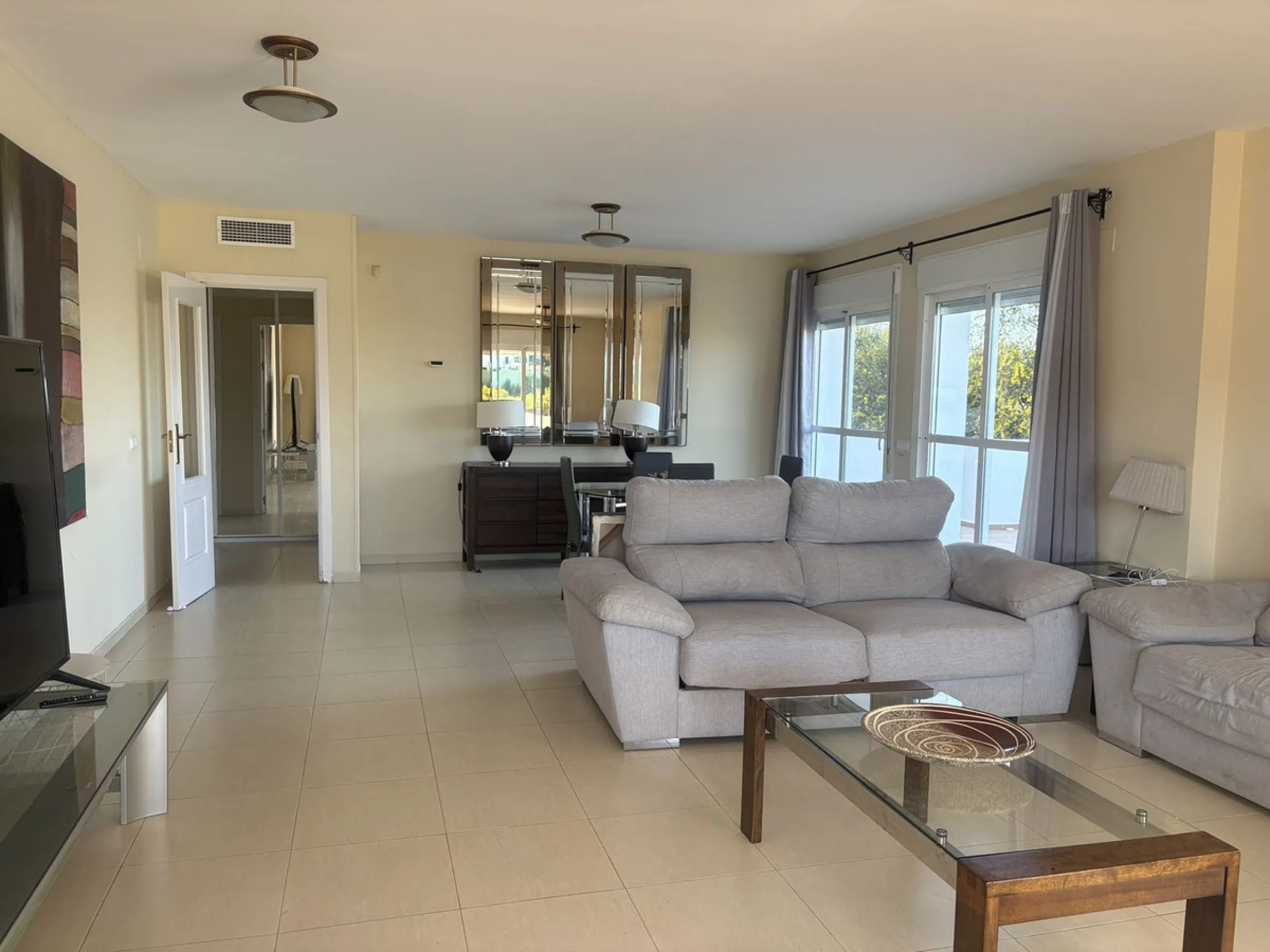 Apartment - Ground Floor Apartment в продаже в Mijas, Málaga. В доме 3 спален и 2 ванных комнат. Площадь дома 146 м²