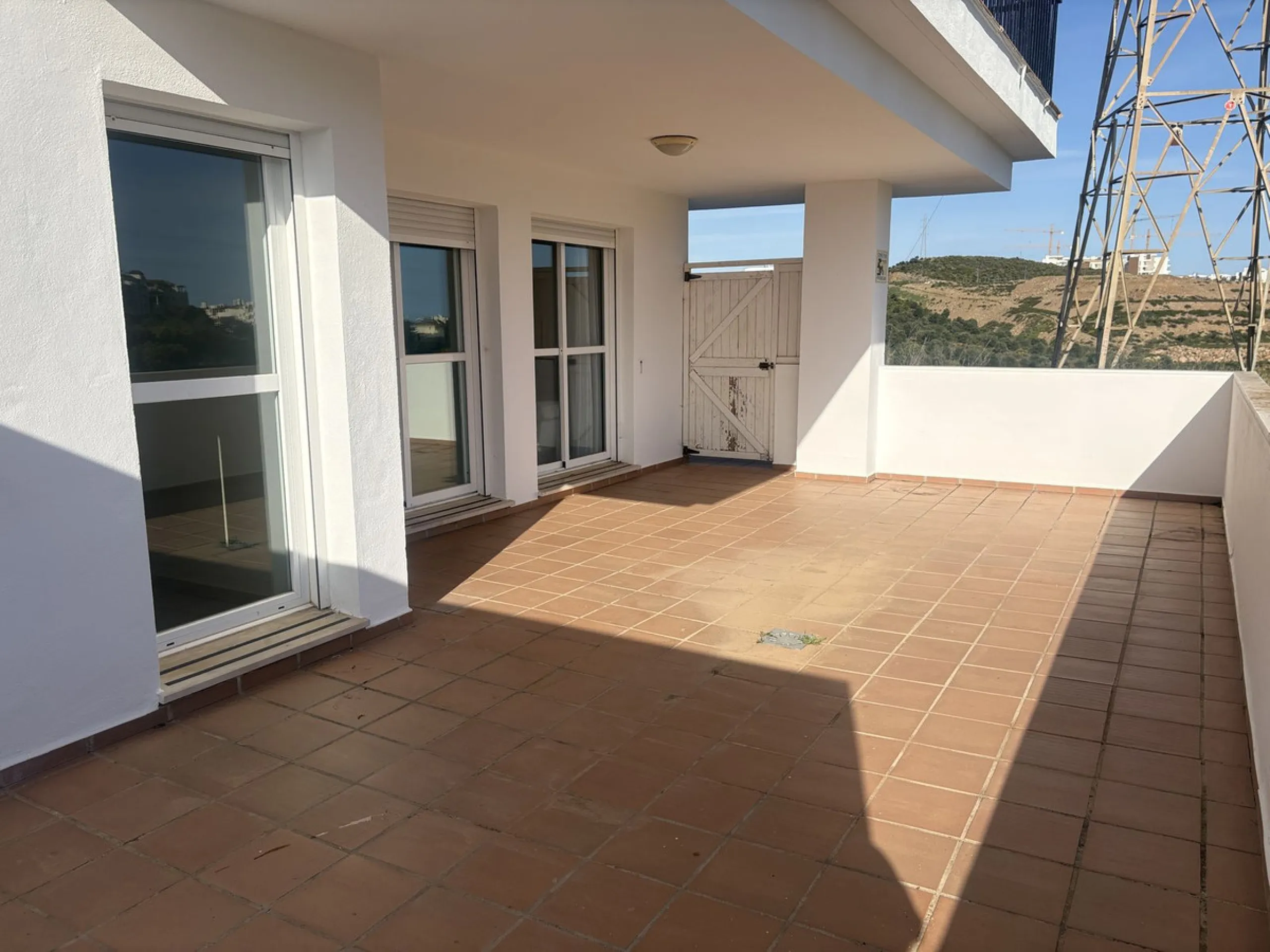 Apartment - Ground Floor Apartment в продаже в Mijas, Málaga. В доме 3 спален и 2 ванных комнат. Площадь дома 146 м²