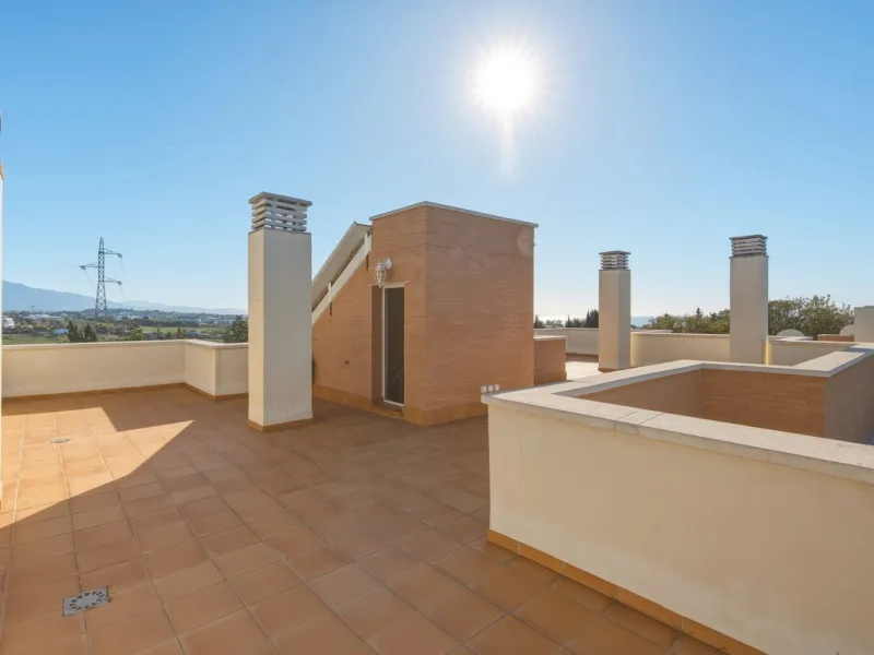 Spacious penthouse in Dunas Green, corner unit.