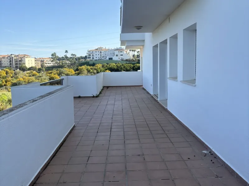 Apartment - Ground Floor Apartment в продаже в Mijas, Málaga. В доме 3 спален и 2 ванных комнат. Площадь дома 146 м²