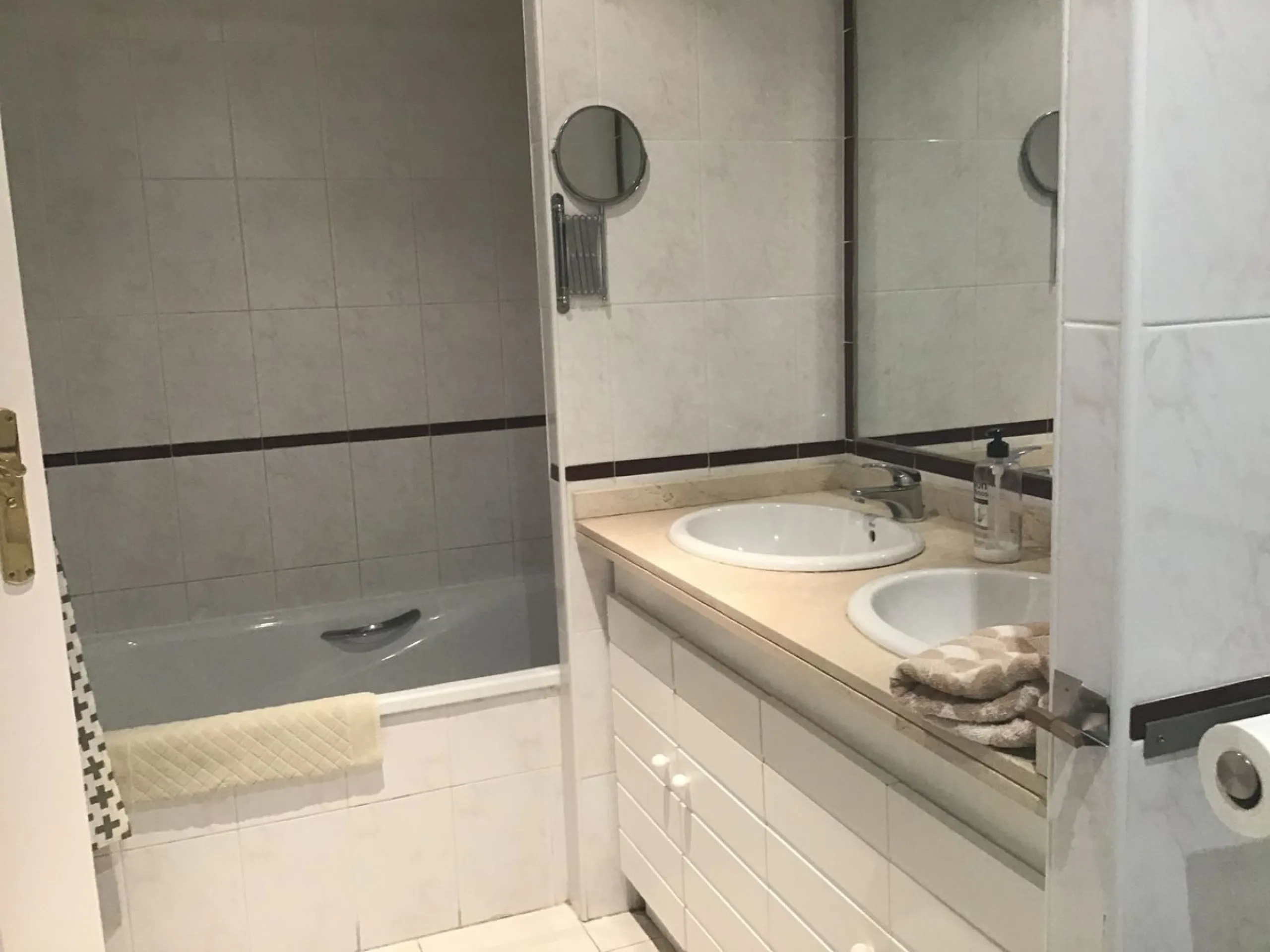 Apartment - Ground Floor Apartment в продаже в Mijas, Málaga. В доме 3 спален и 2 ванных комнат. Площадь дома 146 м²