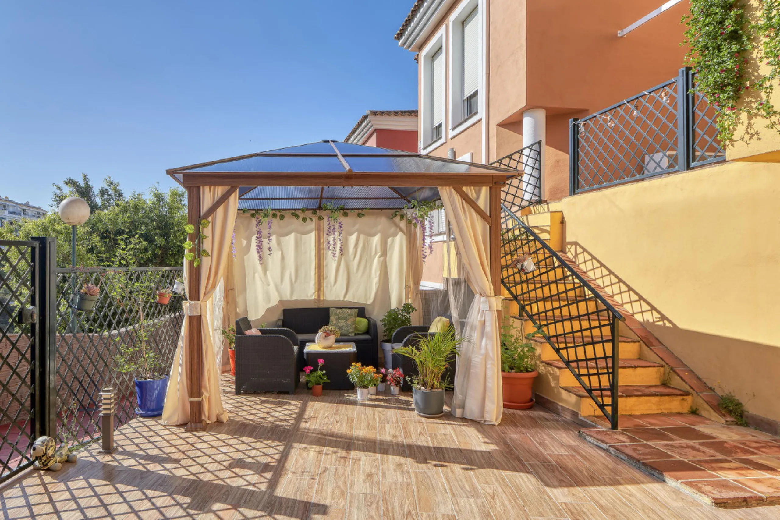 **Exclusive Corner Semi-Detached Home Just 400 Metres from the Sea**
