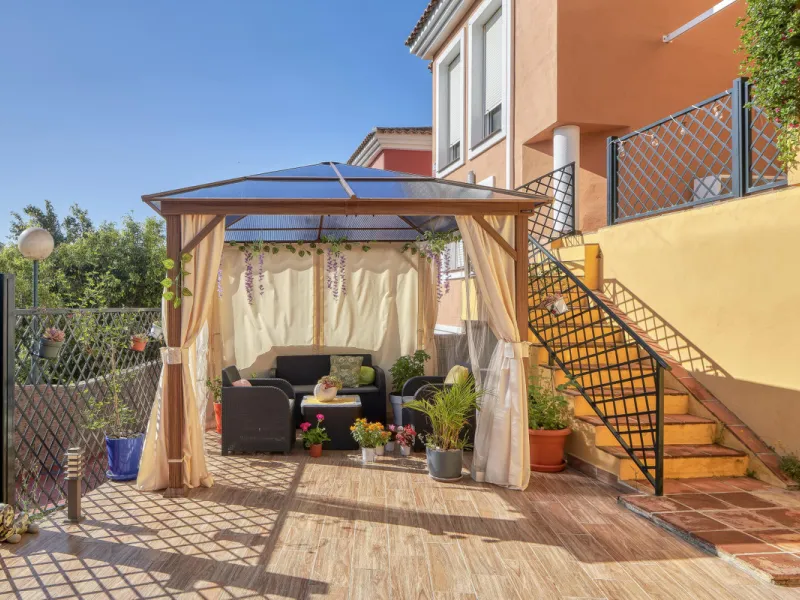 **Exclusive Corner Semi-Detached Home Just 400 Metres from the Sea**
