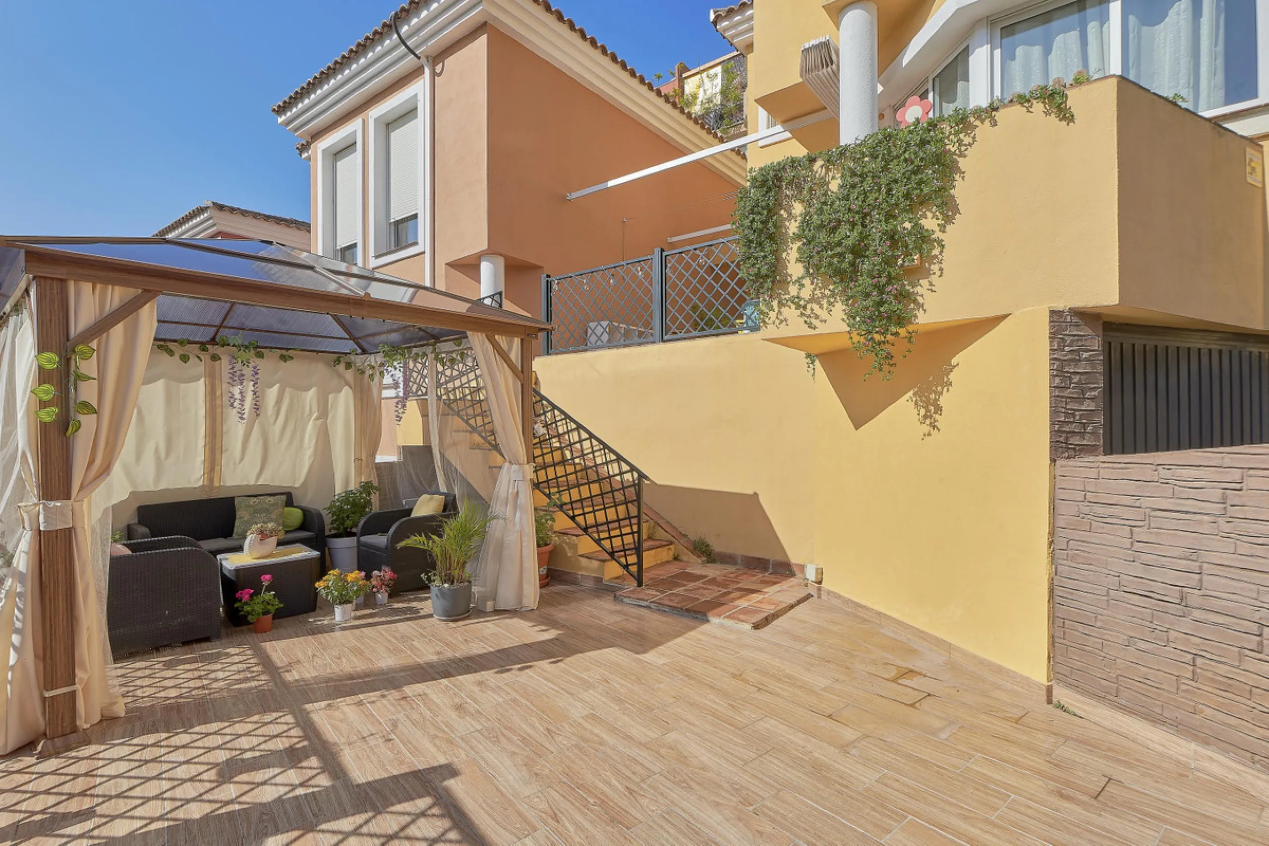 **Exclusive Corner Semi-Detached Home Just 400 Metres from the Sea**