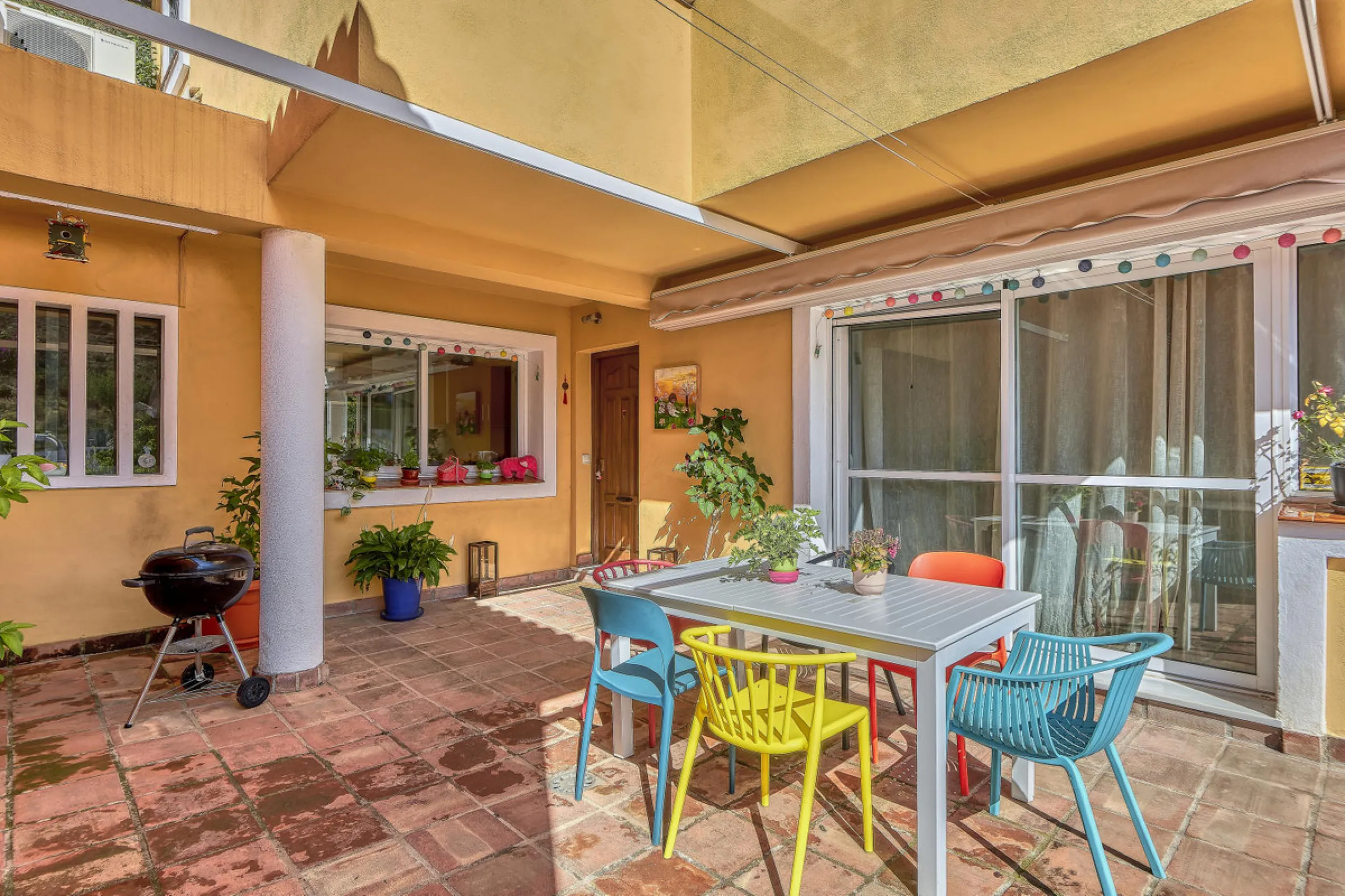 **Exclusive Corner Semi-Detached Home Just 400 Metres from the Sea**