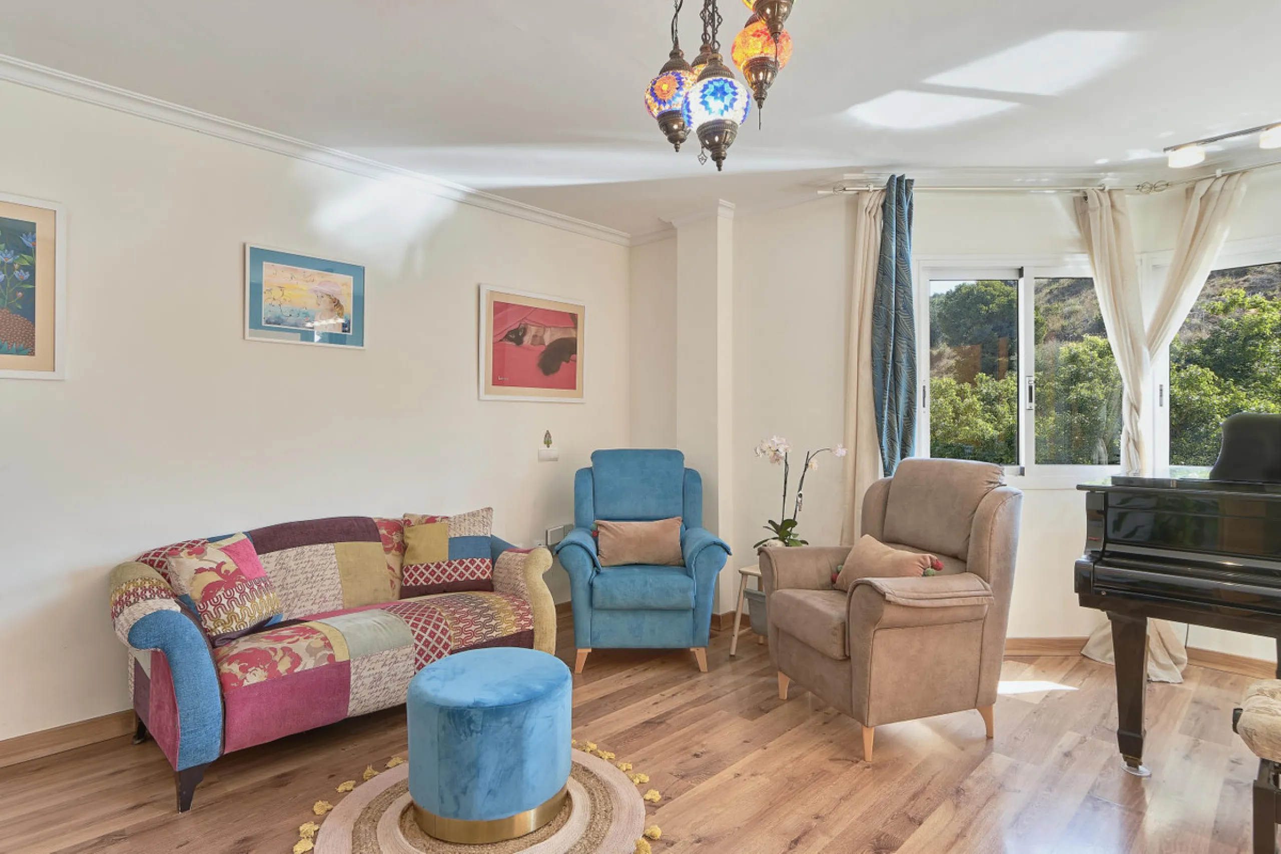 **Exclusive Corner Semi-Detached Home Just 400 Metres from the Sea**