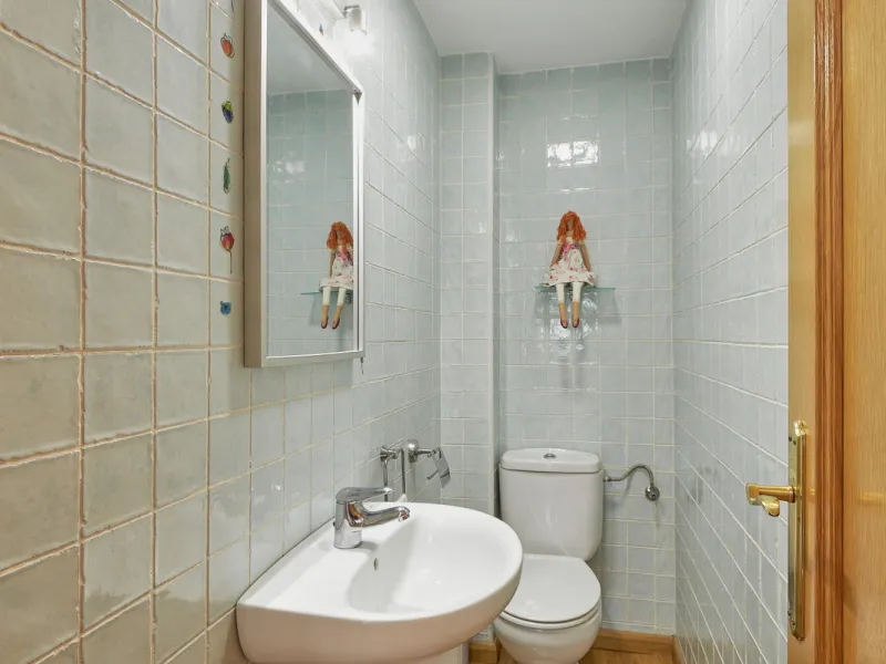 **Exclusive Corner Semi-Detached Home Just 400 Metres from the Sea**
