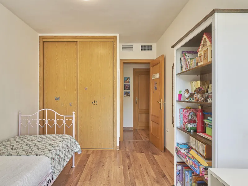 **Exclusive Corner Semi-Detached Home Just 400 Metres from the Sea**