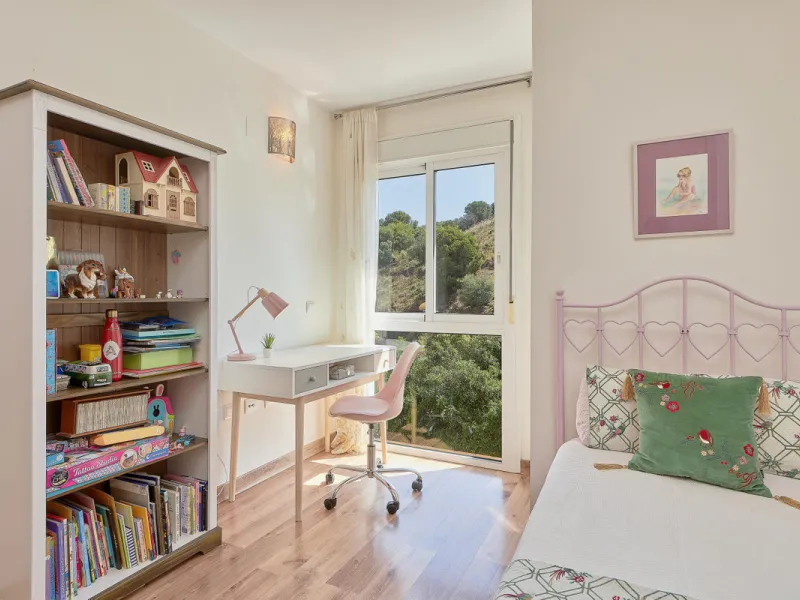 **Exclusive Corner Semi-Detached Home Just 400 Metres from the Sea**