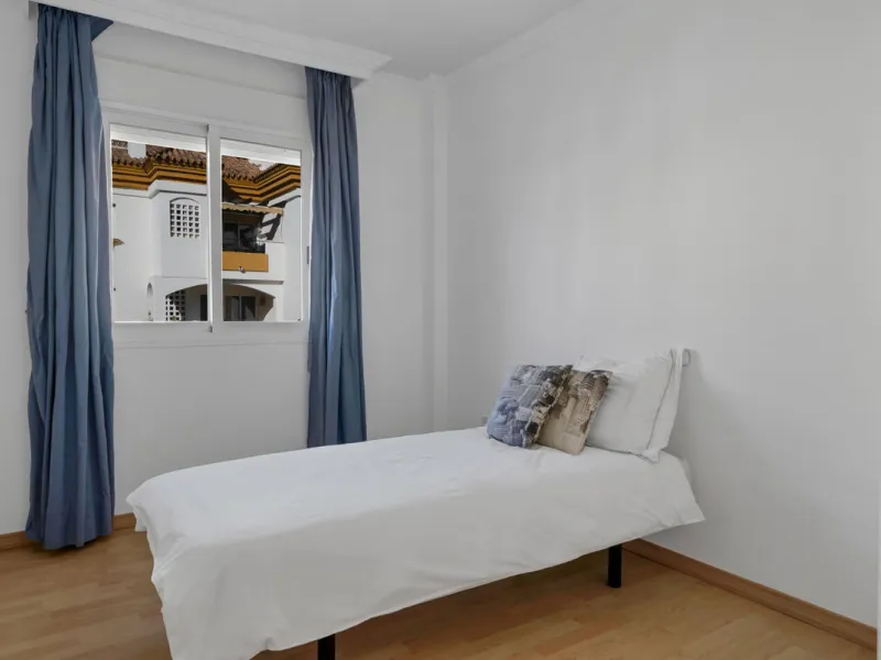 Golden Mile Apartment with Sea Views in Pinos de Nagüeles