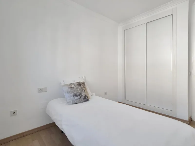 Golden Mile Apartment with Sea Views in Pinos de Nagüeles