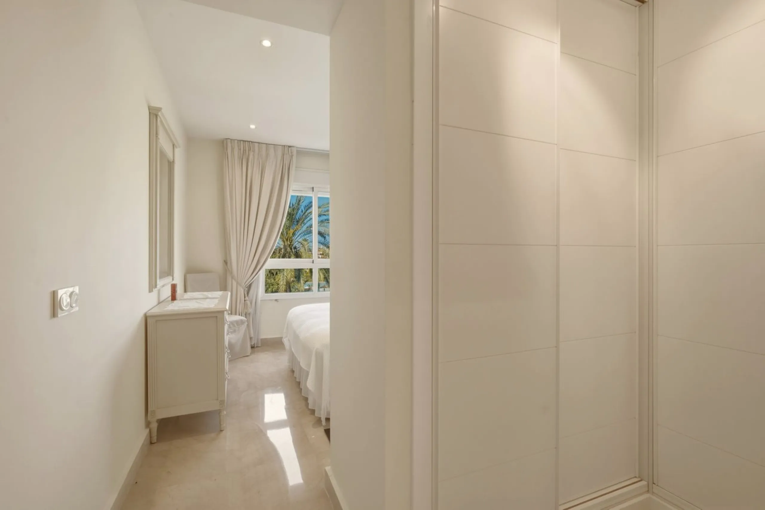 Spacious penthouse in Dunas Green, corner unit.