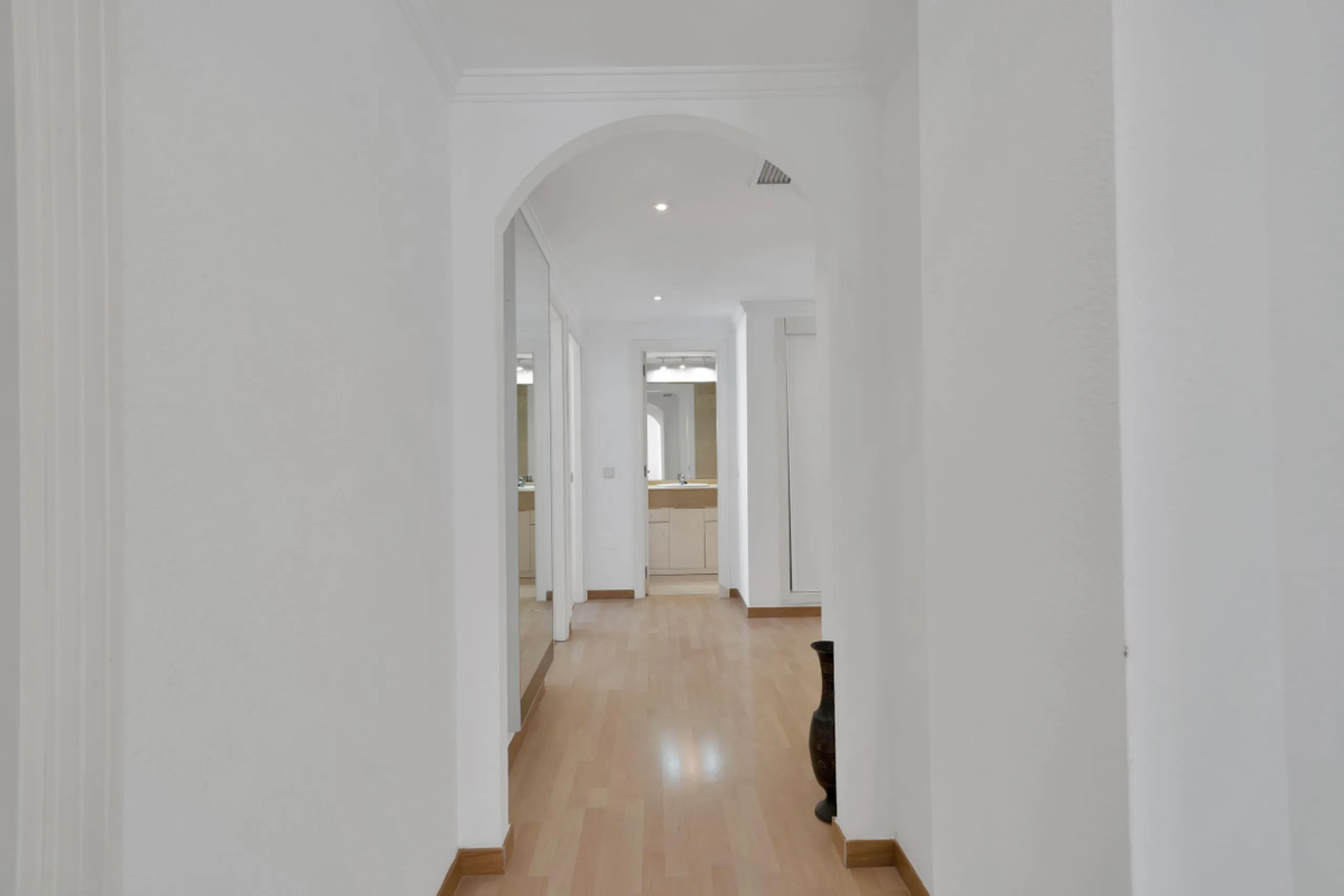 Golden Mile Apartment with Sea Views in Pinos de Nagüeles