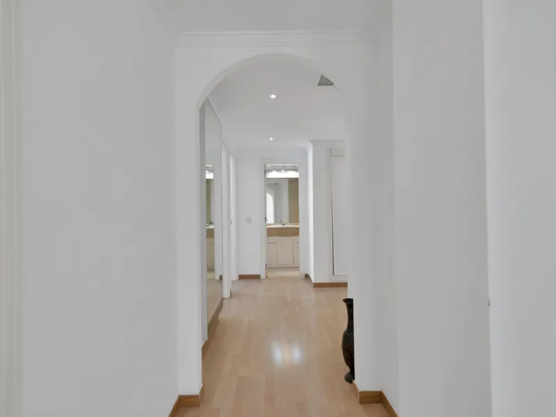 Golden Mile Apartment with Sea Views in Pinos de Nagüeles