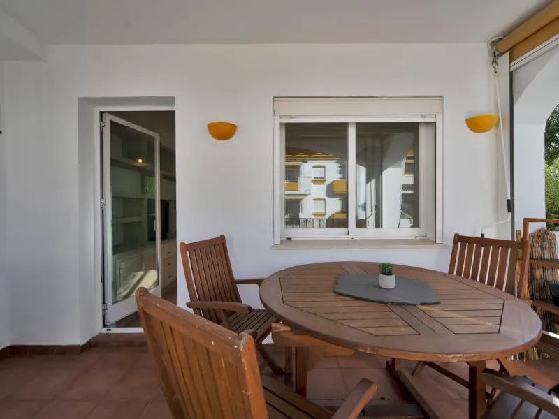 Golden Mile Apartment with Sea Views in Pinos de Nagüeles