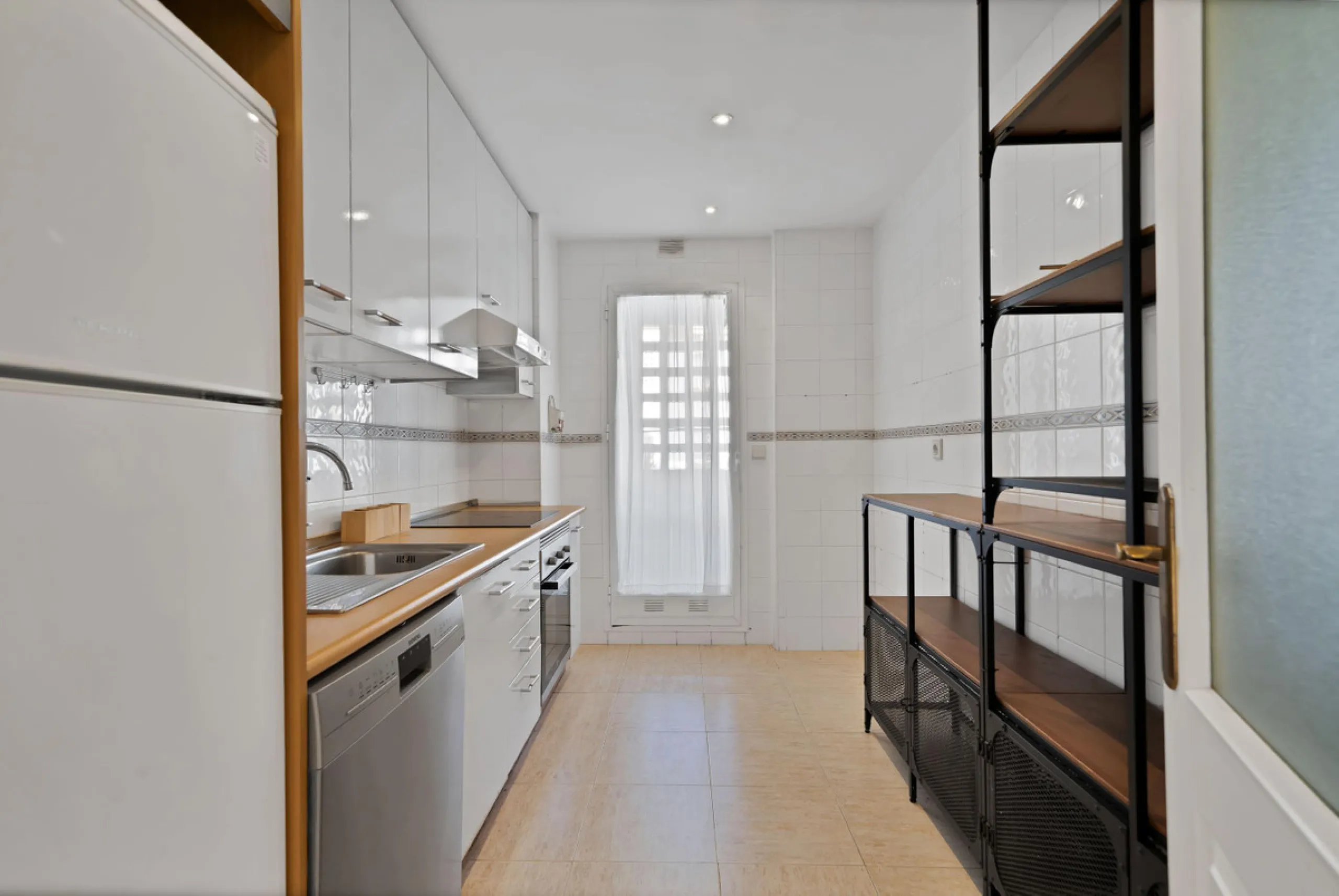 Golden Mile Apartment with Sea Views in Pinos de Nagüeles