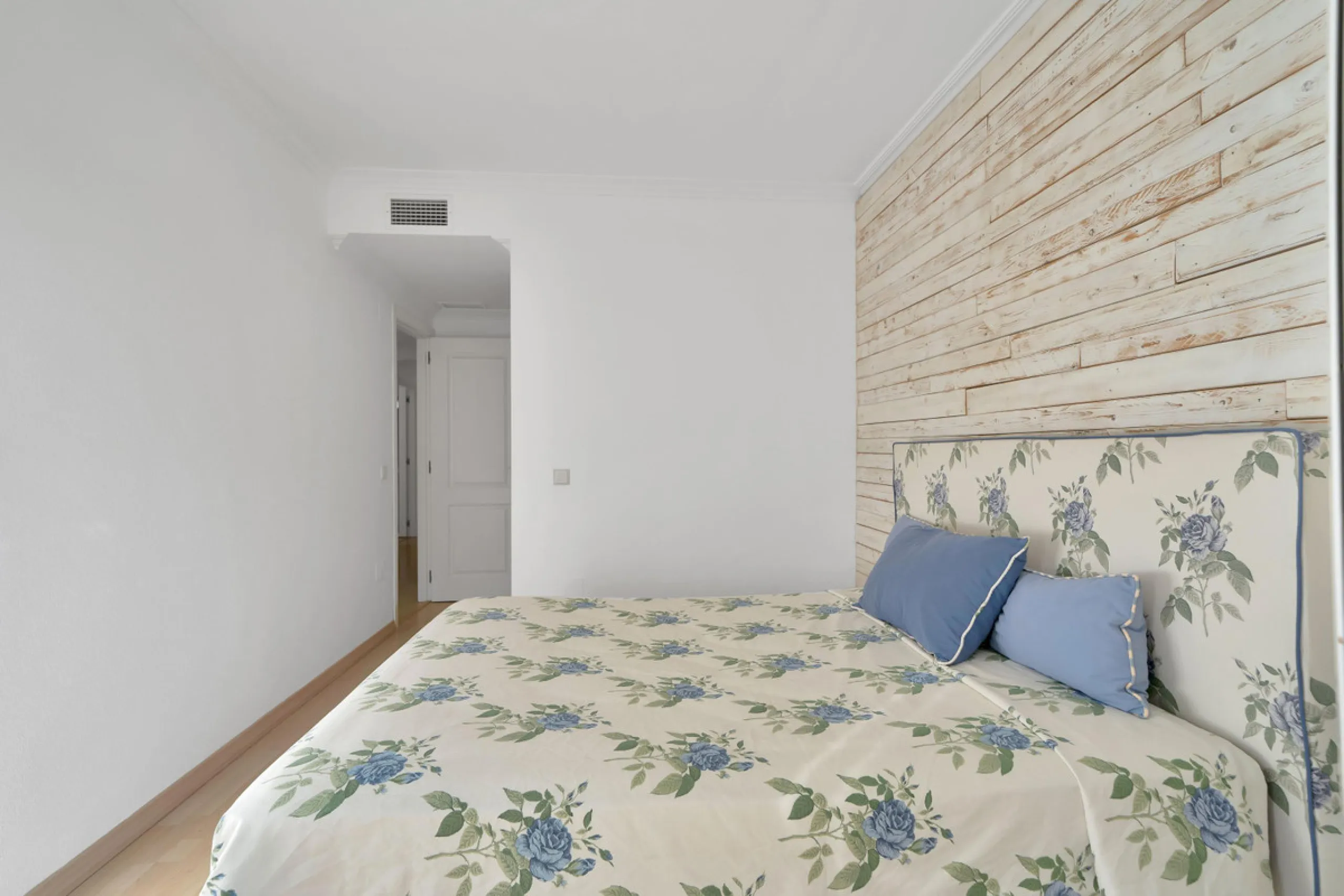 Golden Mile Apartment with Sea Views in Pinos de Nagüeles