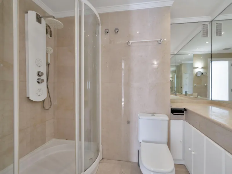 Golden Mile Apartment with Sea Views in Pinos de Nagüeles