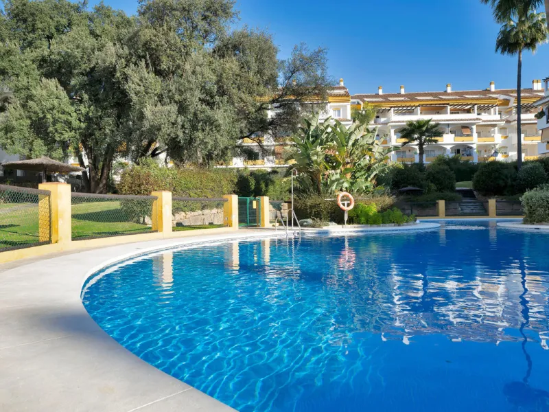 Golden Mile Apartment with Sea Views in Pinos de Nagüeles