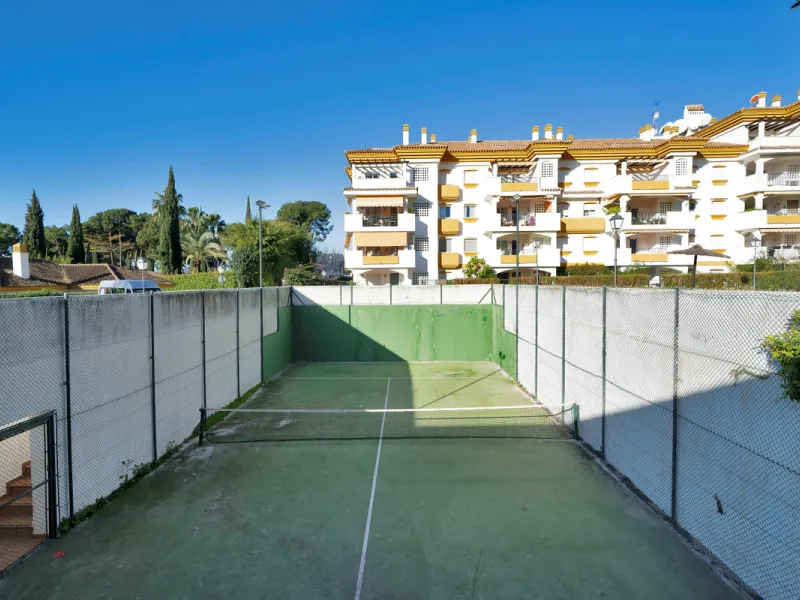 Golden Mile Apartment with Sea Views in Pinos de Nagüeles
