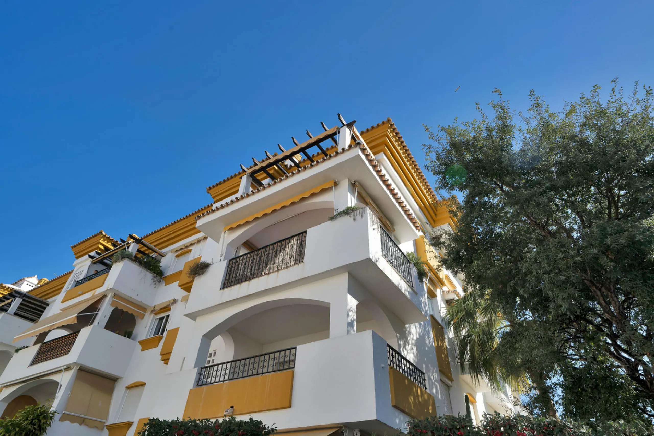 Golden Mile Apartment with Sea Views in Pinos de Nagüeles