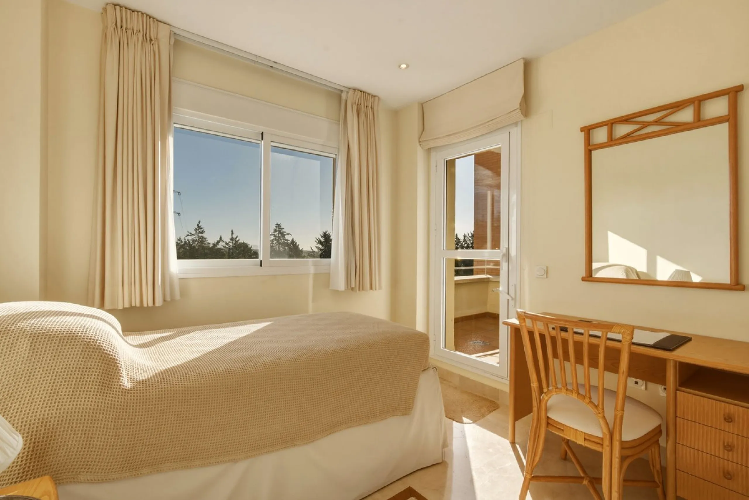 Spacious penthouse in Dunas Green, corner unit.