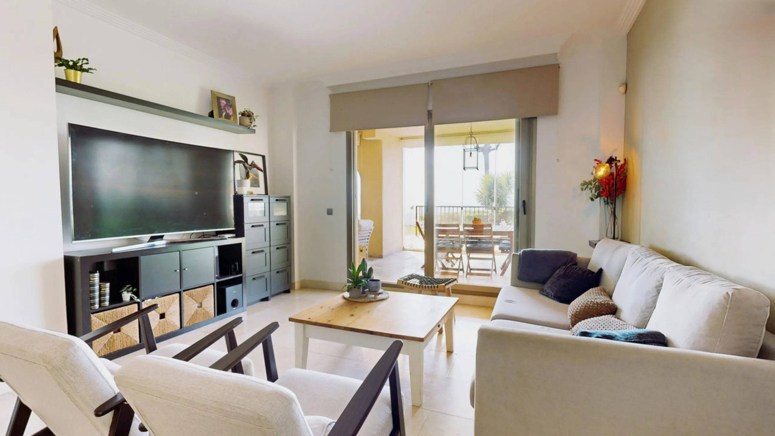 Apartment - Ground Floor Apartment в продаже в Benahavís, Málaga. В доме 4 спален и 2 ванных комнат. Площадь дома 128 м²
