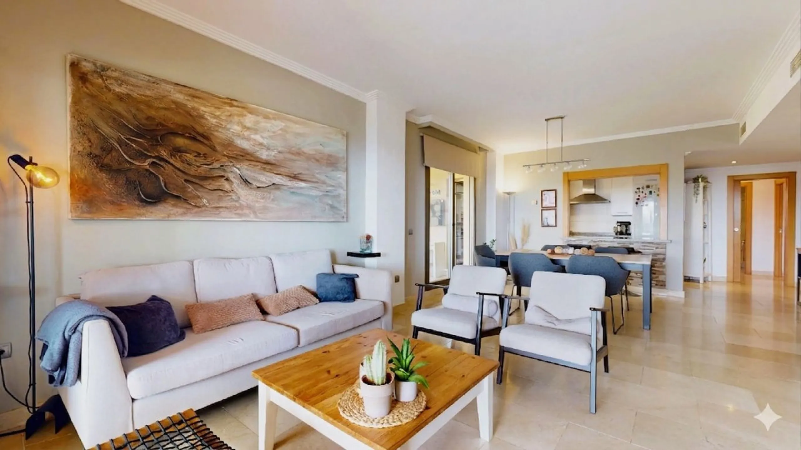 Apartment - Ground Floor Apartment в продаже в Benahavís, Málaga. В доме 4 спален и 2 ванных комнат. Площадь дома 128 м²