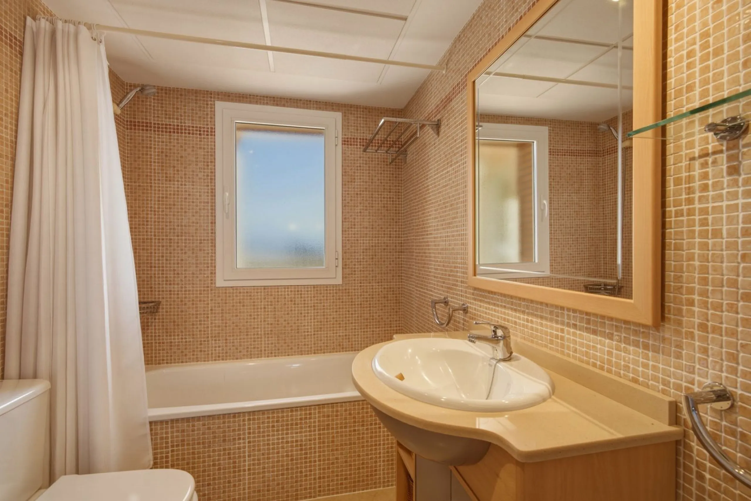 Spacious penthouse in Dunas Green, corner unit.