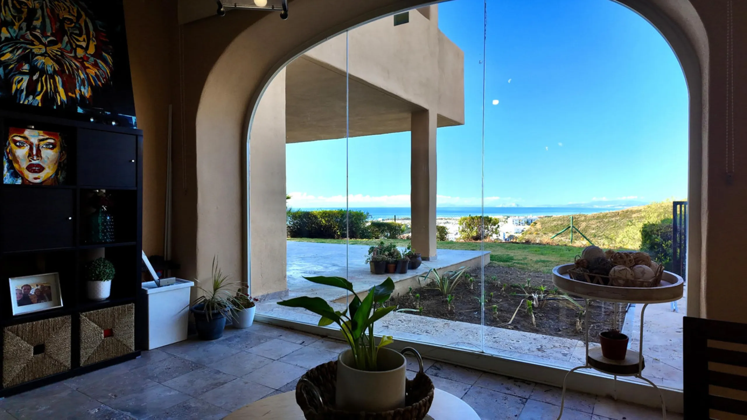 Apartment - Ground Floor Apartment в продаже в Benahavís, Málaga. В доме 4 спален и 2 ванных комнат. Площадь дома 128 м²