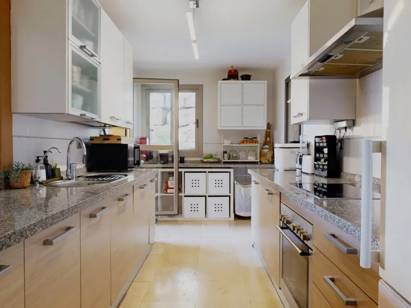 Apartment - Ground Floor Apartment в продаже в Benahavís, Málaga. В доме 4 спален и 2 ванных комнат. Площадь дома 128 м²