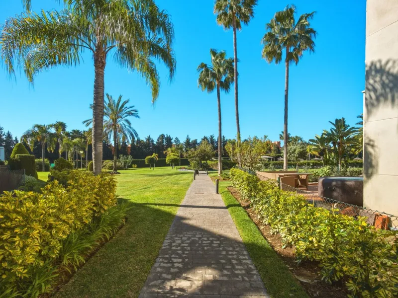 Spacious penthouse in Dunas Green, corner unit.