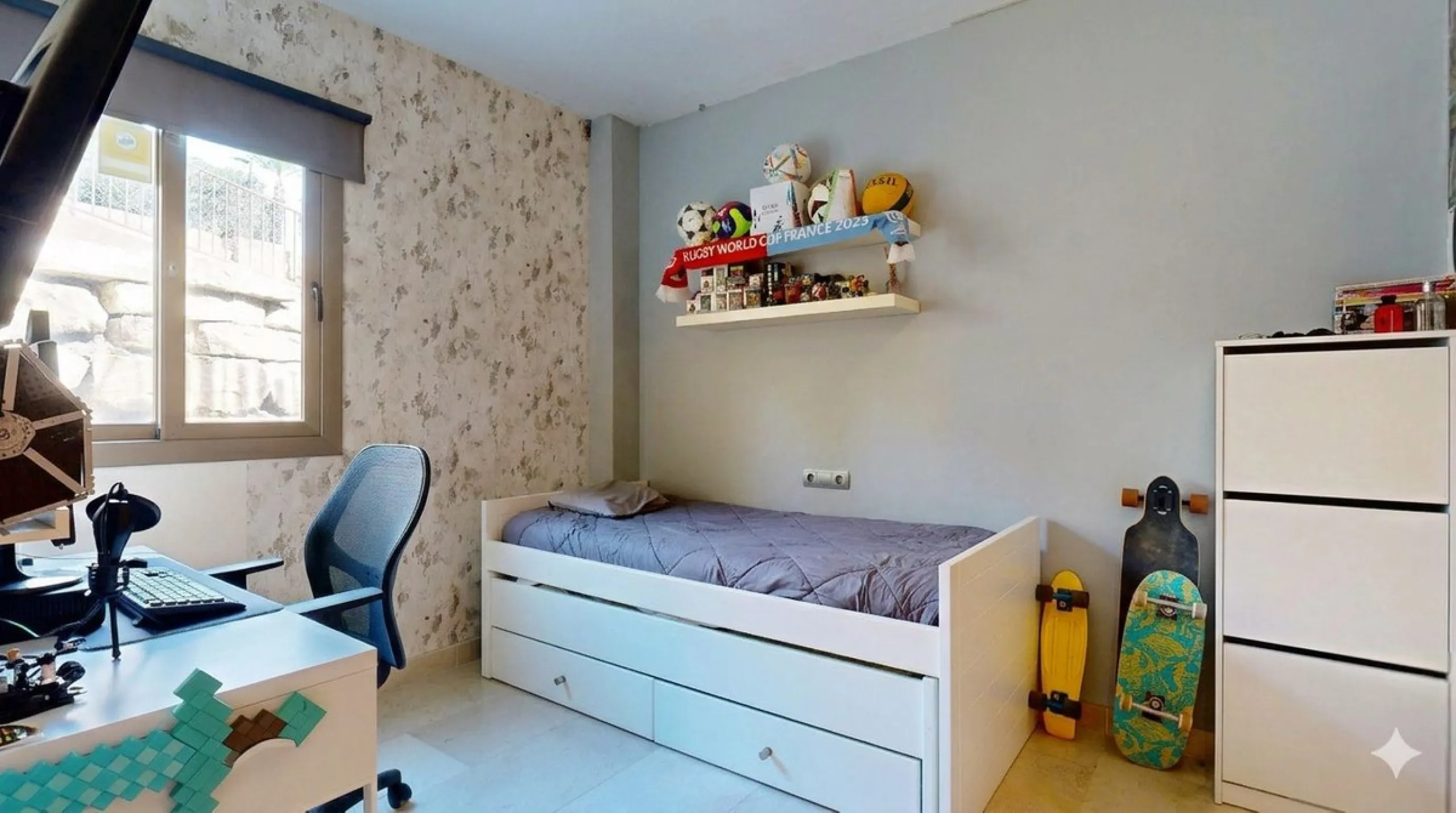 Apartment - Ground Floor Apartment в продаже в Benahavís, Málaga. В доме 4 спален и 2 ванных комнат. Площадь дома 128 м²