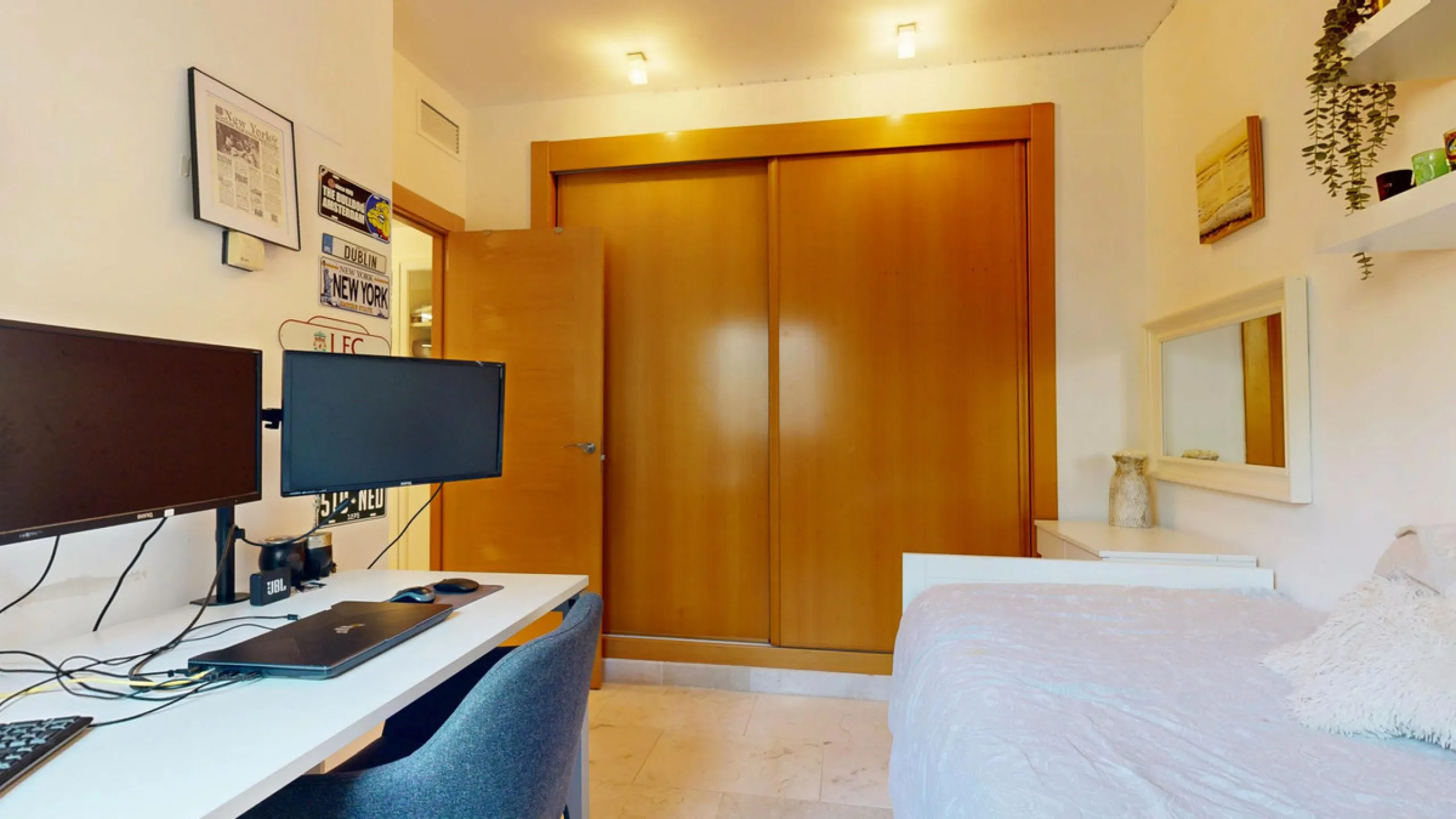 Apartment - Ground Floor Apartment в продаже в Benahavís, Málaga. В доме 4 спален и 2 ванных комнат. Площадь дома 128 м²