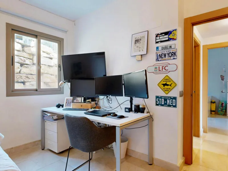 Apartment - Ground Floor Apartment в продаже в Benahavís, Málaga. В доме 4 спален и 2 ванных комнат. Площадь дома 128 м²