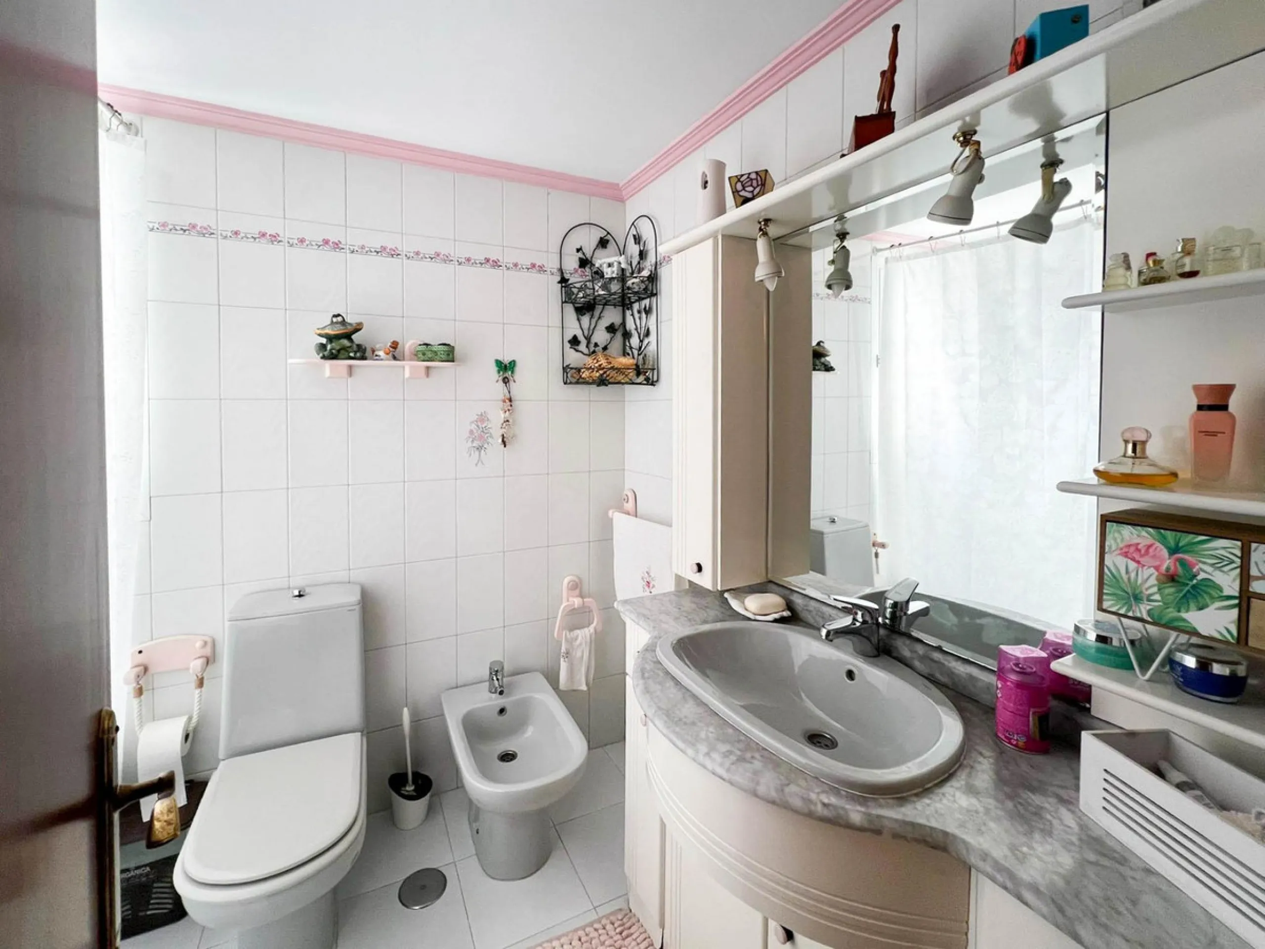 ???? House on Calle Río Genil: Space, Light, and Versatility