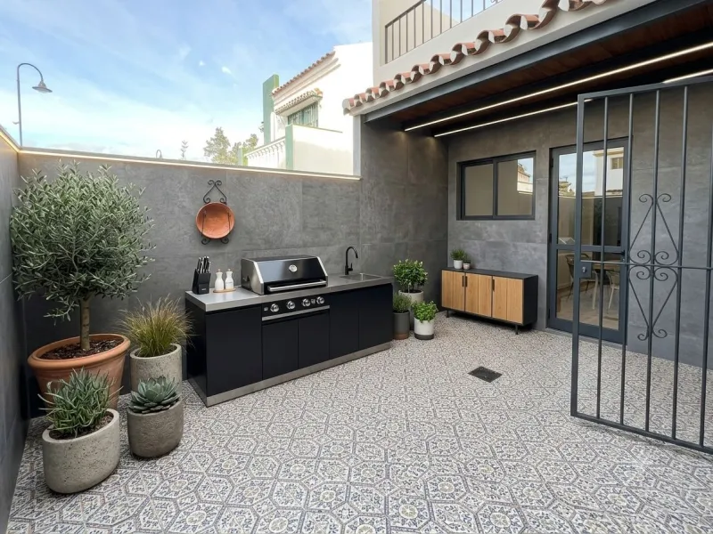 ???? House on Calle Río Genil: Space, Light, and Versatility