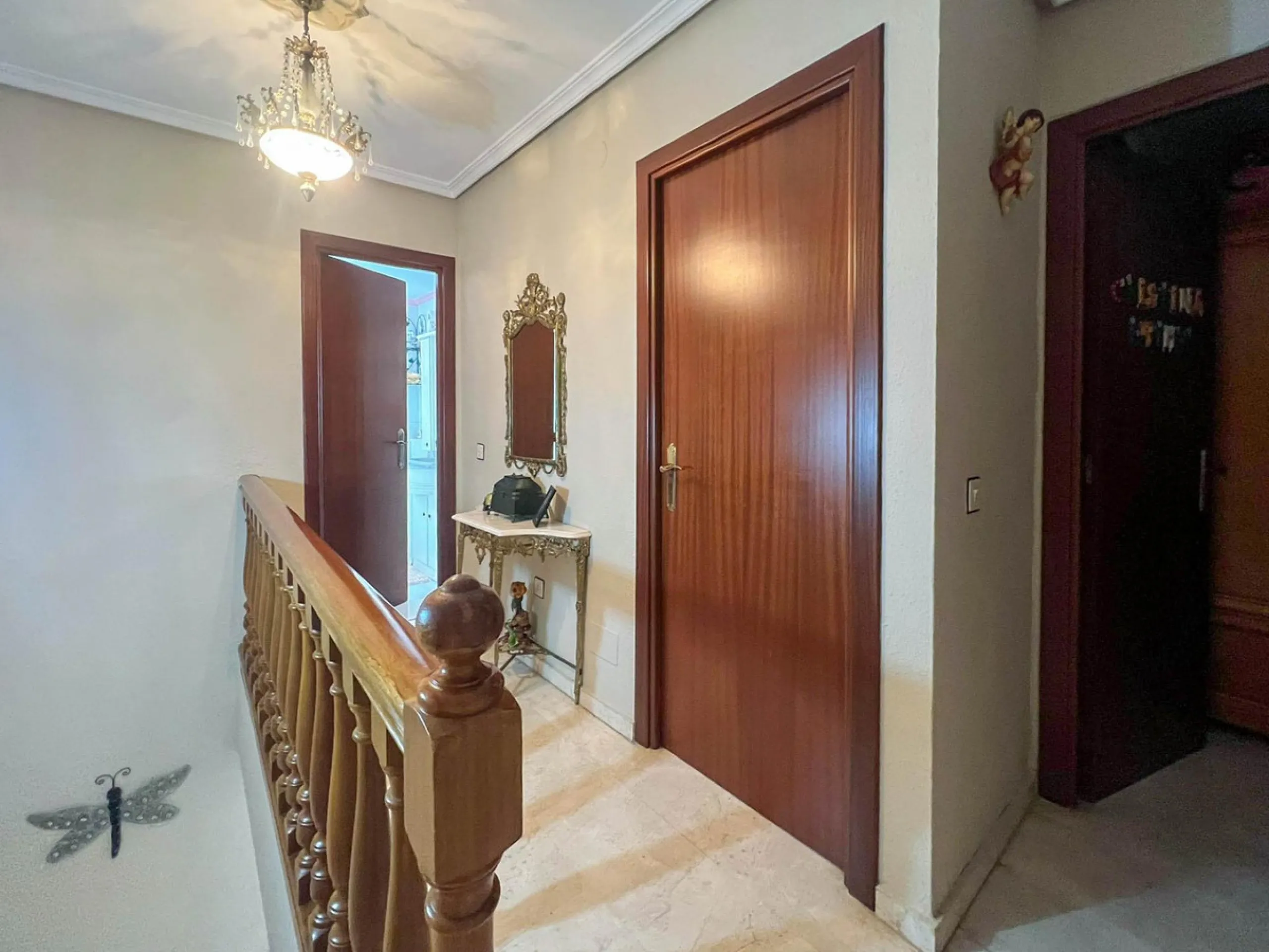 ???? House on Calle Río Genil: Space, Light, and Versatility