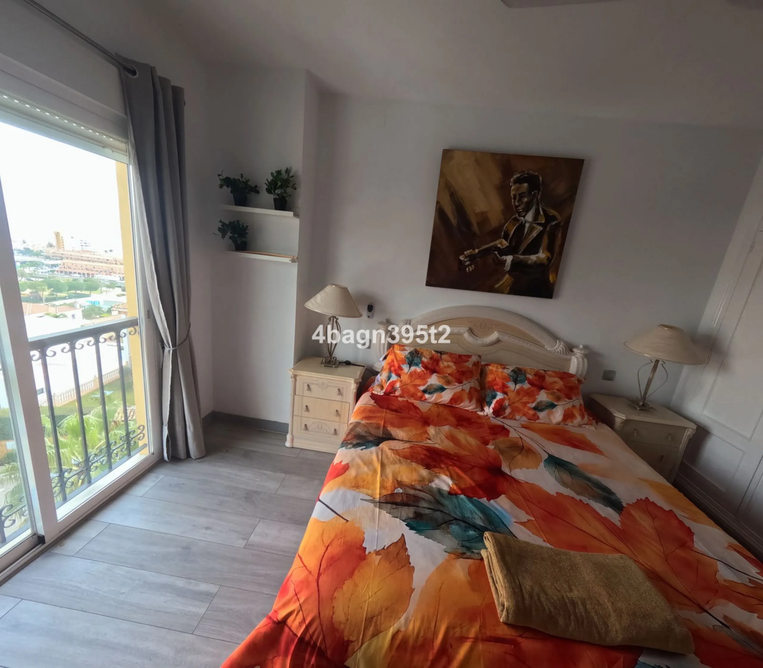 Located in the highly sought-after Phase 1 of Jardin Botánico in La Cala de Mijas, this beautifully refurbished 2-bedroom apartment offers contemporary living in a prime coastal setting.