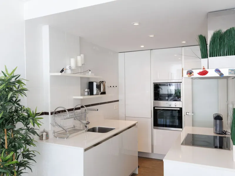 A charming residential apartment located within the Green Valley – Phase III development in the prestigious area of Benahavís, just a short distance from Marbella. This area is well known for its peaceful surroundings, natural beauty, and proximity to gol