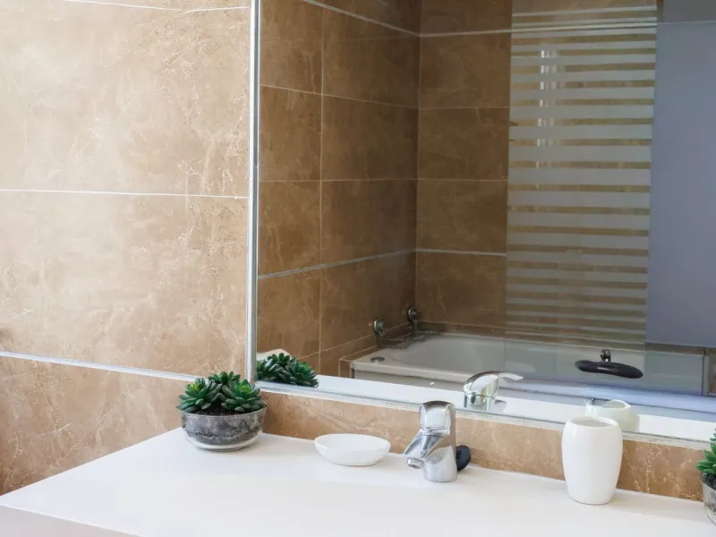 A charming residential apartment located within the Green Valley – Phase III development in the prestigious area of Benahavís, just a short distance from Marbella. This area is well known for its peaceful surroundings, natural beauty, and proximity to gol